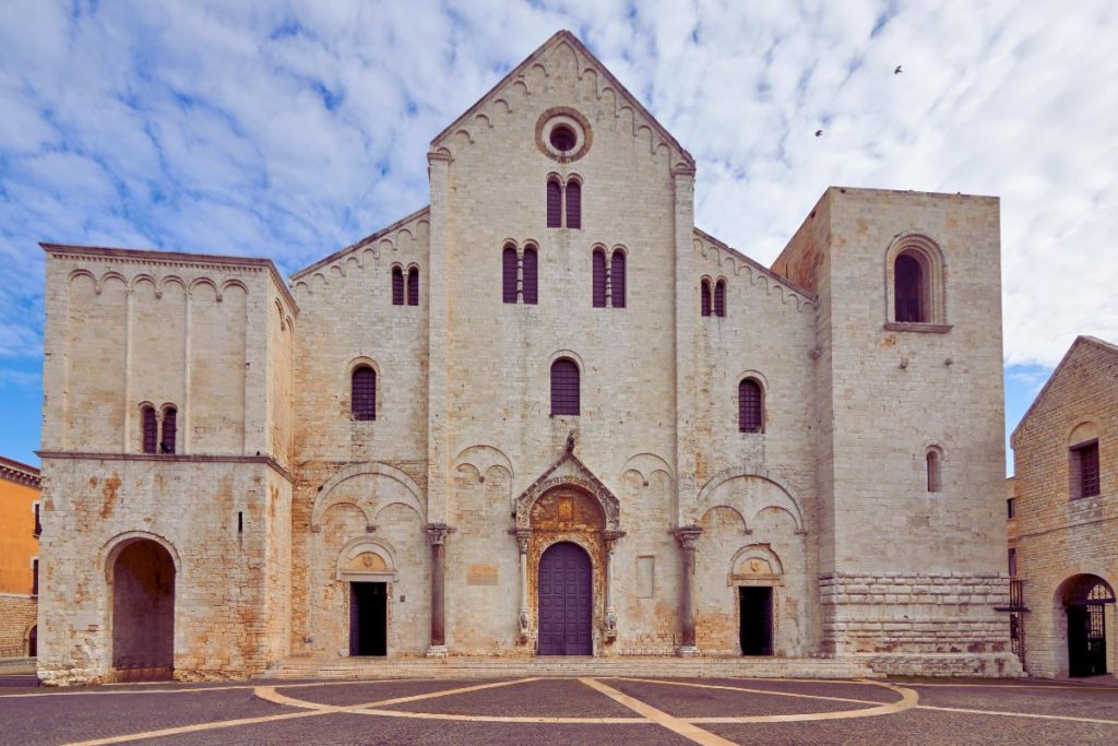 Basilica di San Nicola i Bari – kjent pilegrimsmål i Sør-Italia