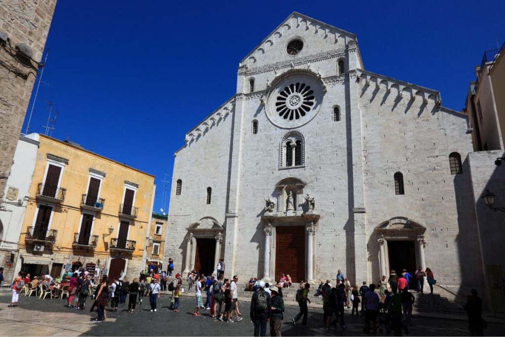 Cattedrale di San Sabino i Bari – romansk kirke midt i gamlebyen