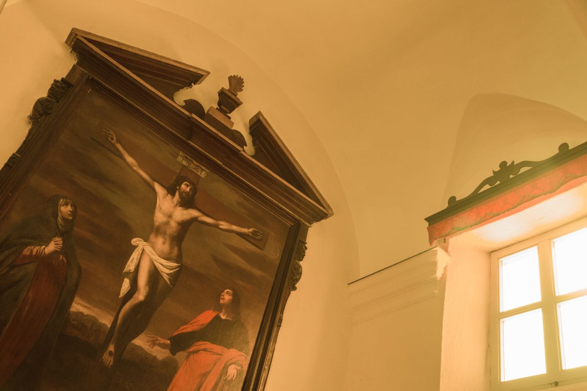 Korsfestelse malt av Van Dyck i kapusinerklosteret i Monterosso, Cinque Terre.
