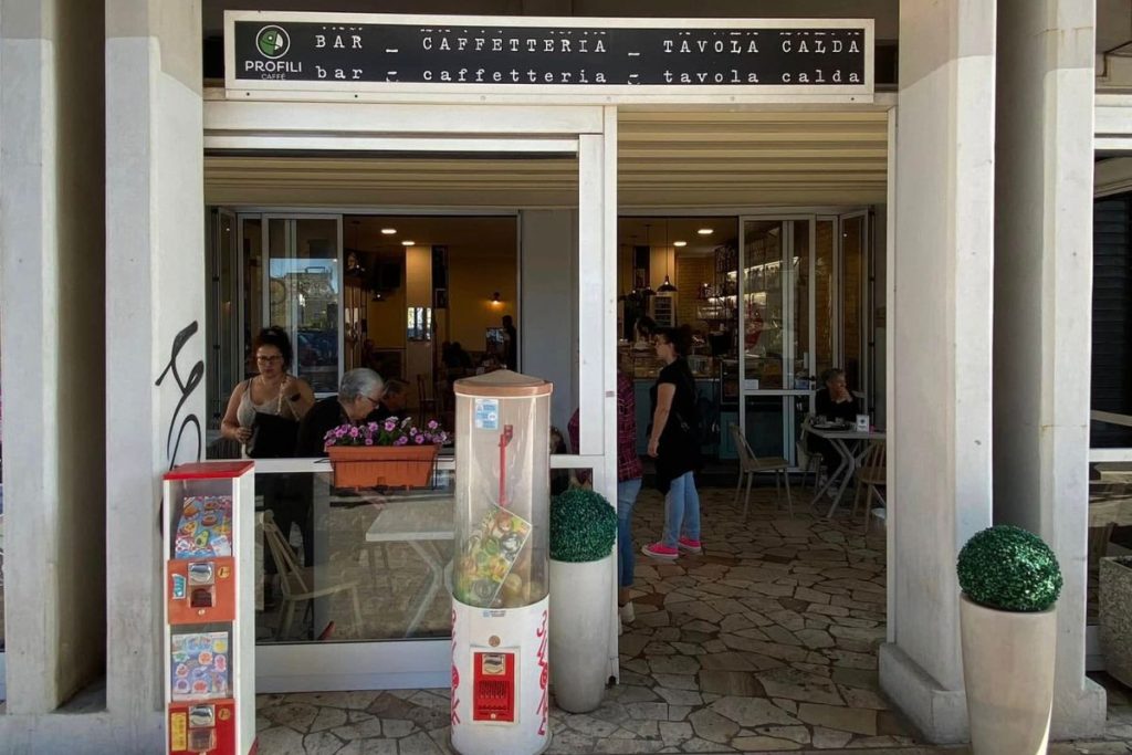 Klassisk bar i Italia