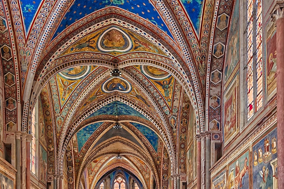 @-2 Freskene i hvelvet i Basilica di San Francesco i Assisi – gjenoppbygd etter jordskjelvet i 1997.
